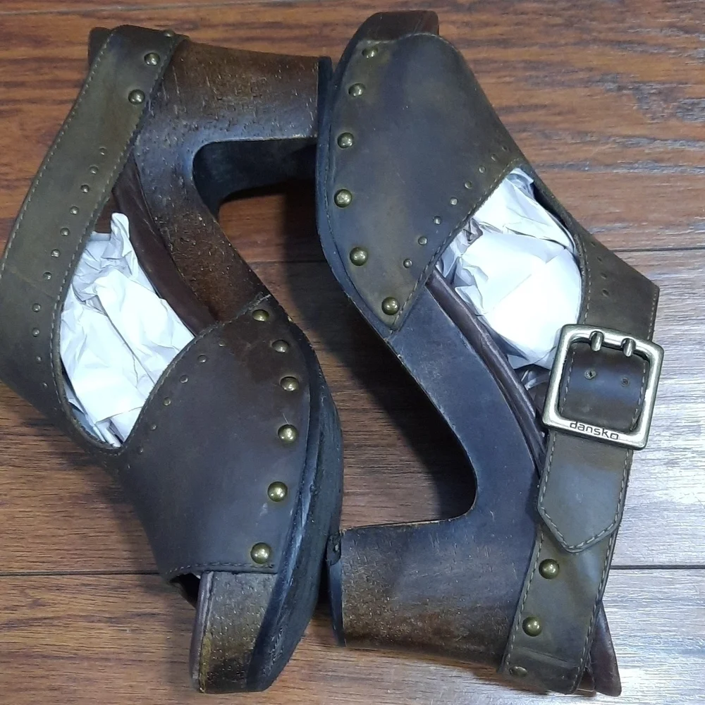 Dansko Ripley Brown Leather Studded Peep toe Sandals - Picture 7 of 7
